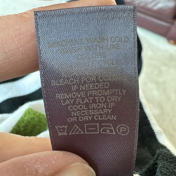 Liz Claiborne short sleeve sweater - Picture 2 of 6